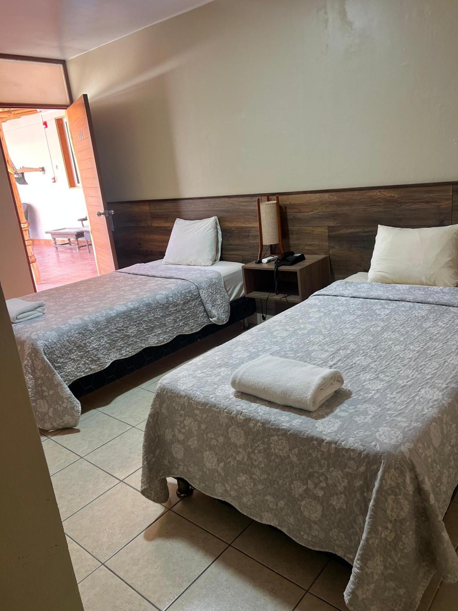Hotel El Huacachinero إِكا المظهر الخارجي الصورة