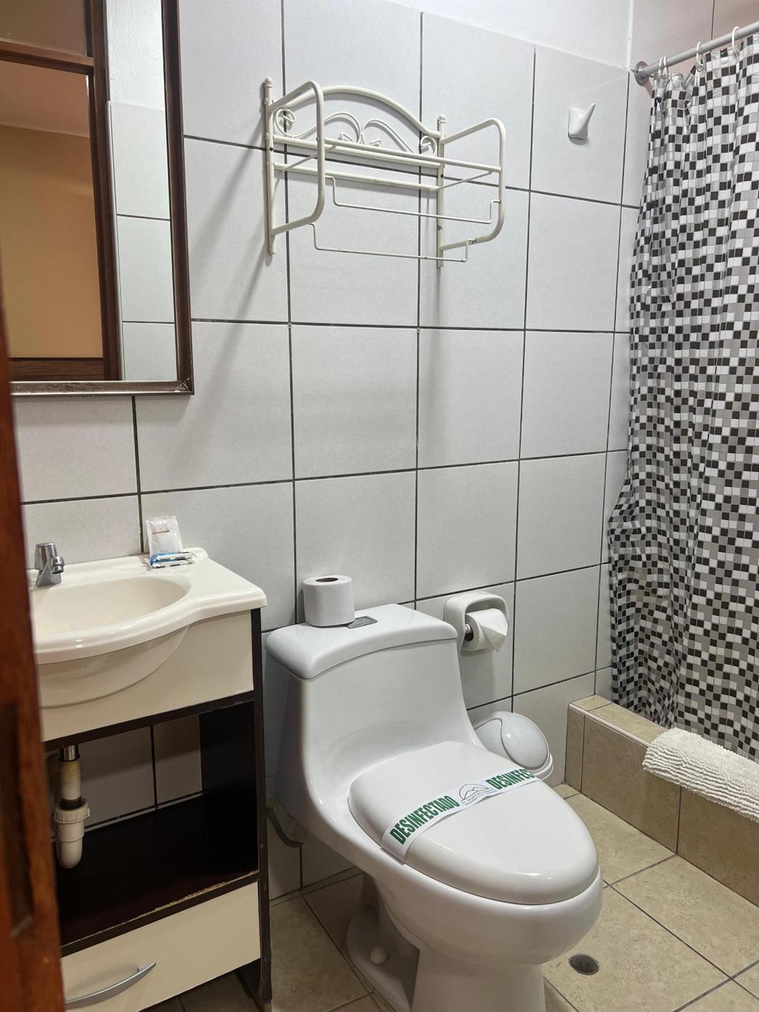 Hotel El Huacachinero إِكا المظهر الخارجي الصورة